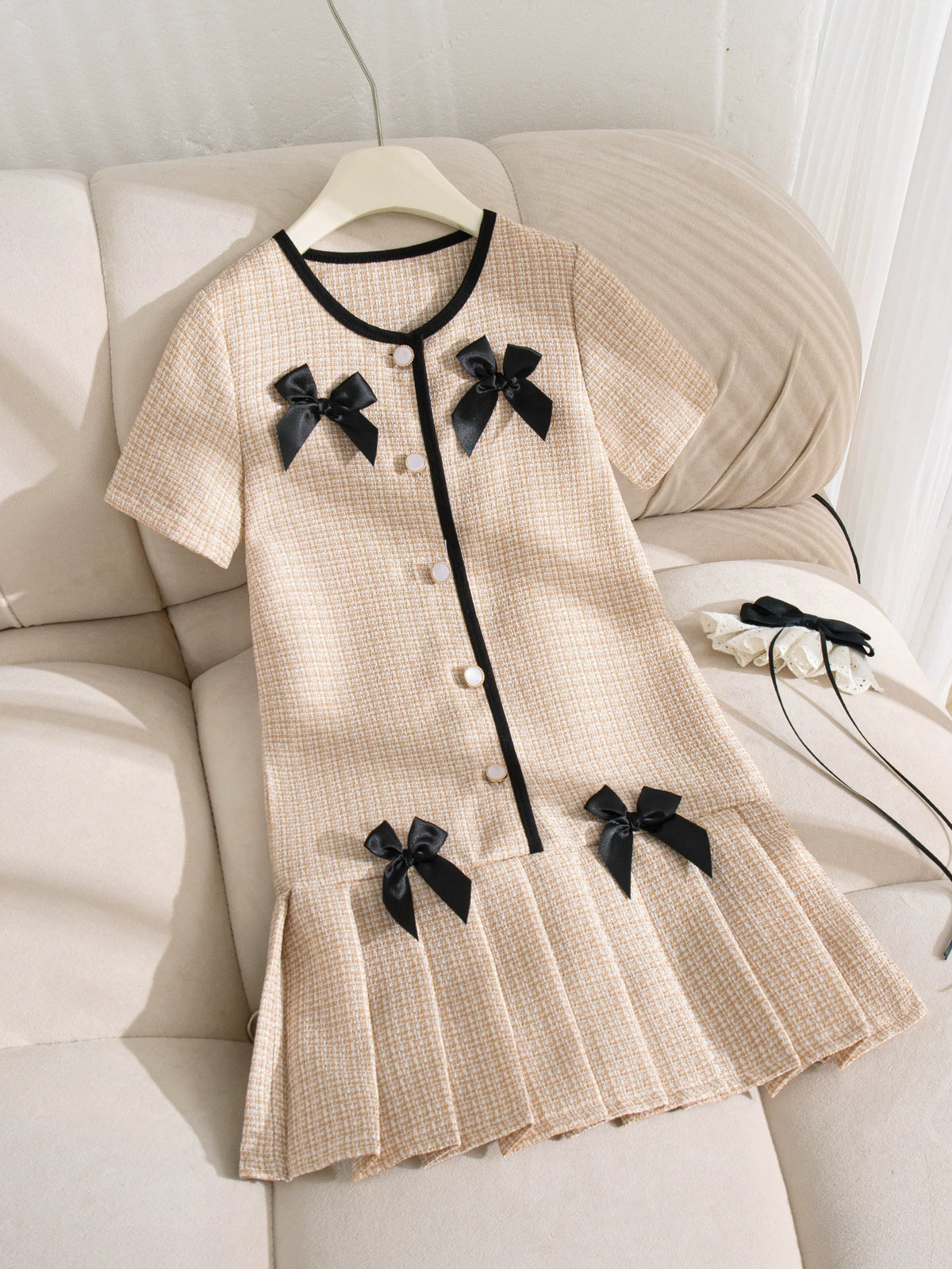 Girls' Summer New 2026 Design Casual Loose-Fitting College-Style Dress with 3D Bow Decoration