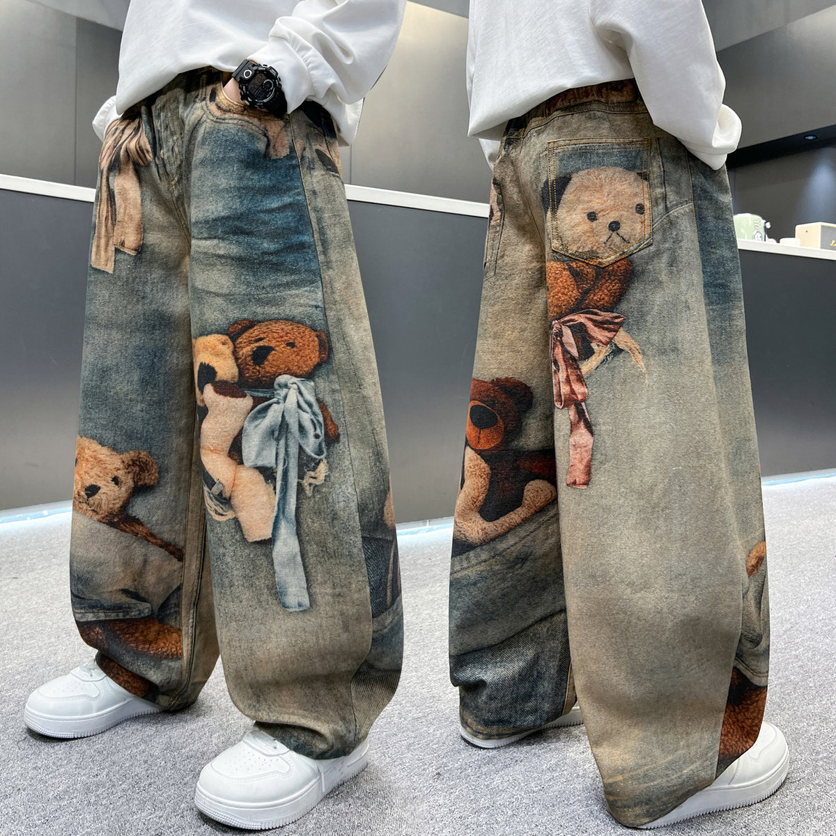 Boys' Bear Print Jeans Spring and Autumn 2026 New Style Children's Pants Cool Straight Pants Stylish Curved Pants