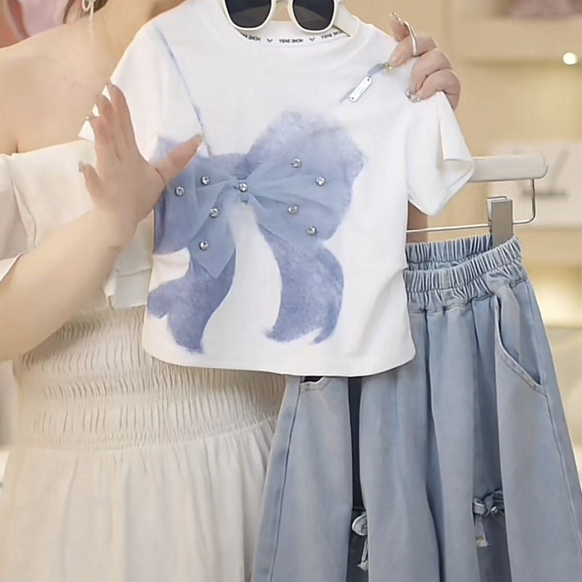 2025 Summer Girls' Three-Dimensional Bow Round Neck Solid Color Short-Sleeve Fashionable Versatile Bow Skirt Pants Two-Piece Set