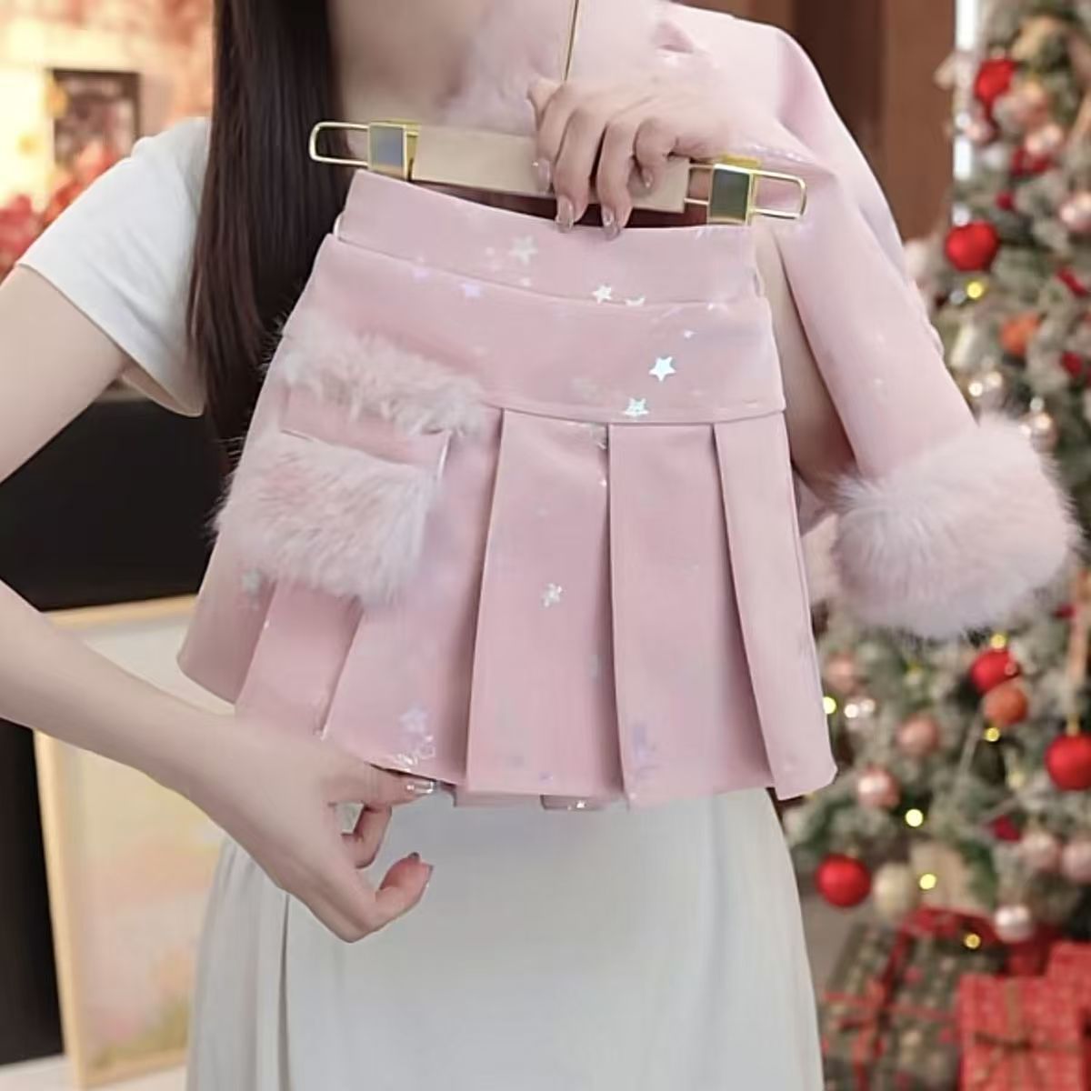 Girls' Winter Outfit 2026 New Children's Leather Jacket Winter Korean Style Thickened Jacket Pleated Skirt Two-Piece Set