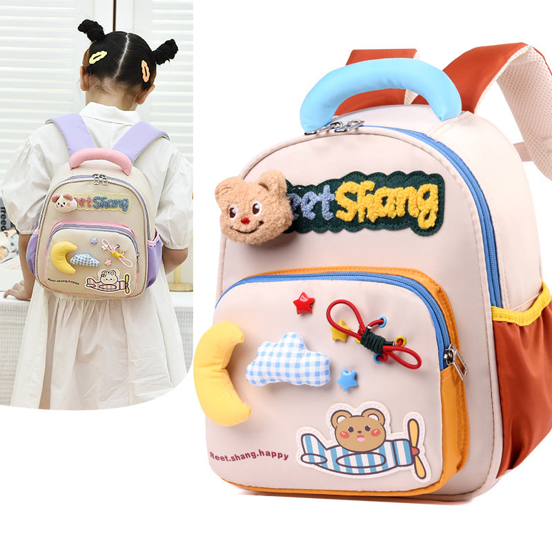 New Kindergarten School Bag Girls' Kindergarten Small Class Middle Class Large Class Cartoon Lightweight Soft Travel Children's Male Backpack