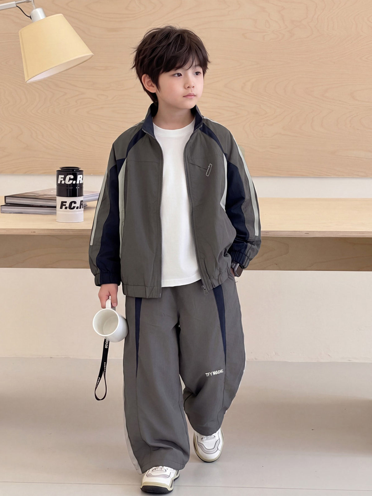 2026秋季新款儿童拼色运动套装男中大童宽松休闲两件套潮复古套装