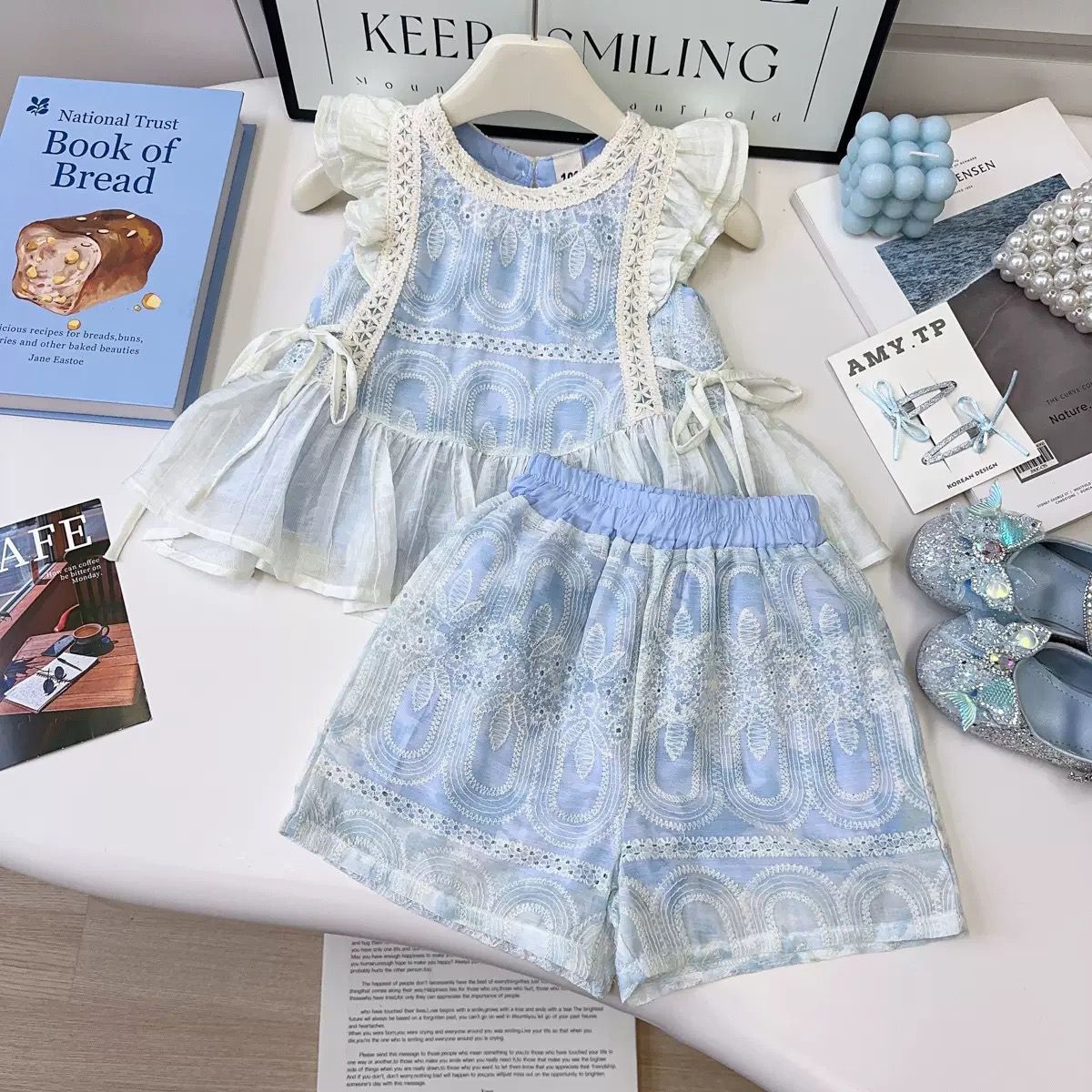Girls' suit 2025 Summer New Flying Sleeve Lace Vest Top Shorts Korean Style Baby Girl Princess Two-piece Set